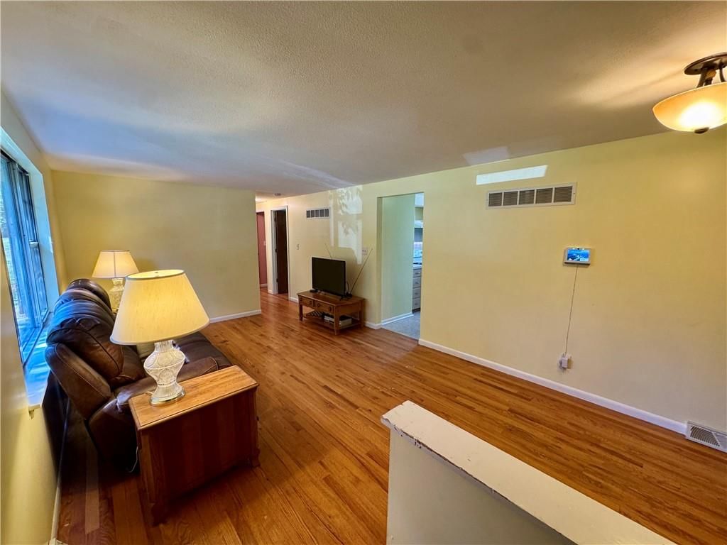 2809 Girard Avenue — photo 4