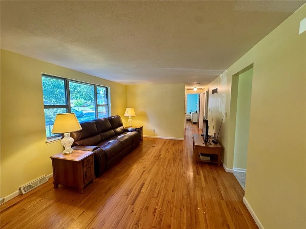 2809 Girard Avenue — photo 7