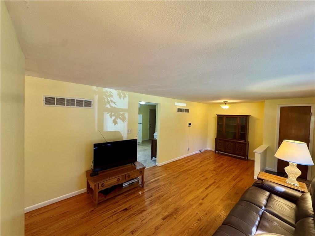 2809 Girard Avenue — photo 9