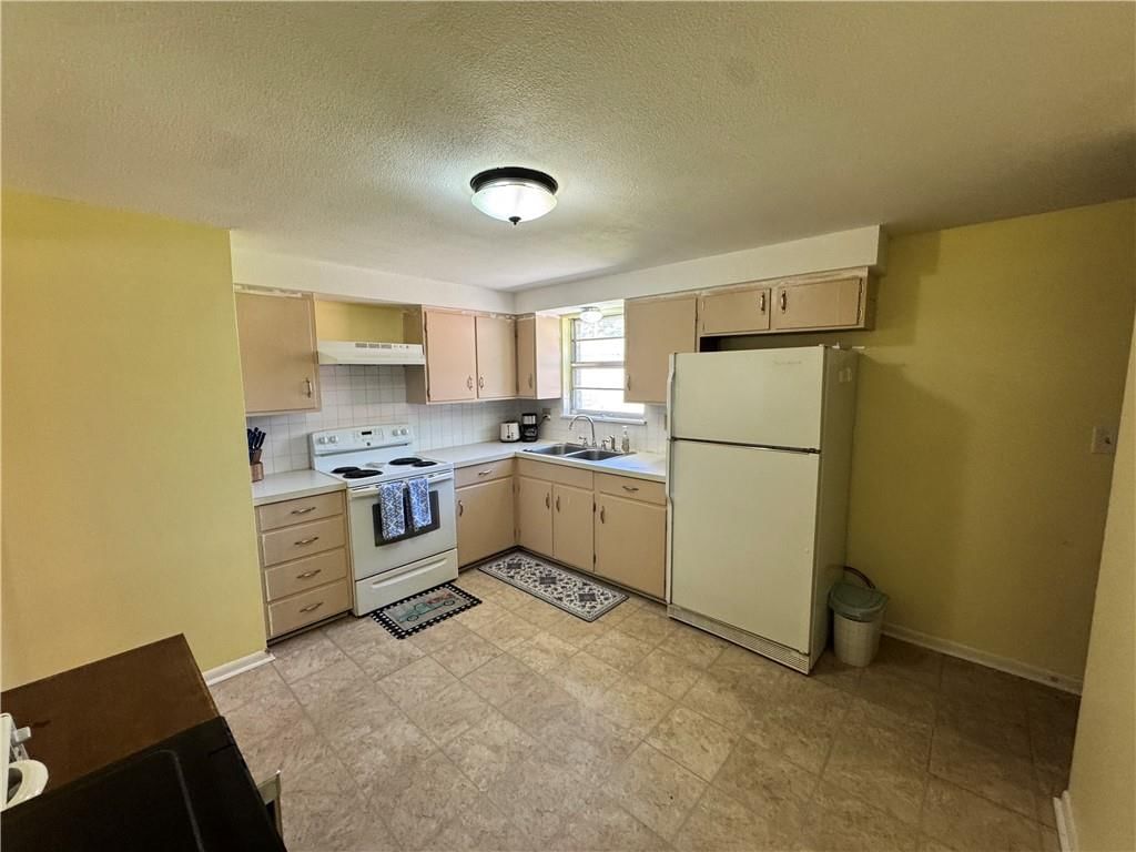 2809 Girard Avenue — photo 10
