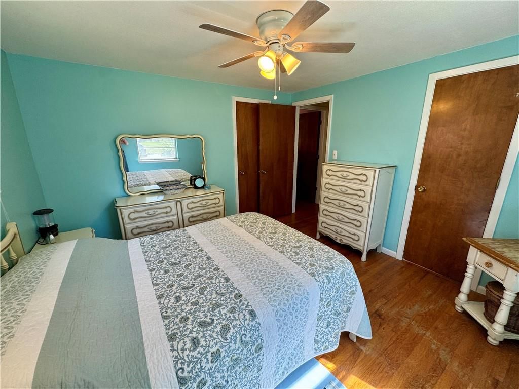 2809 Girard Avenue — photo 15