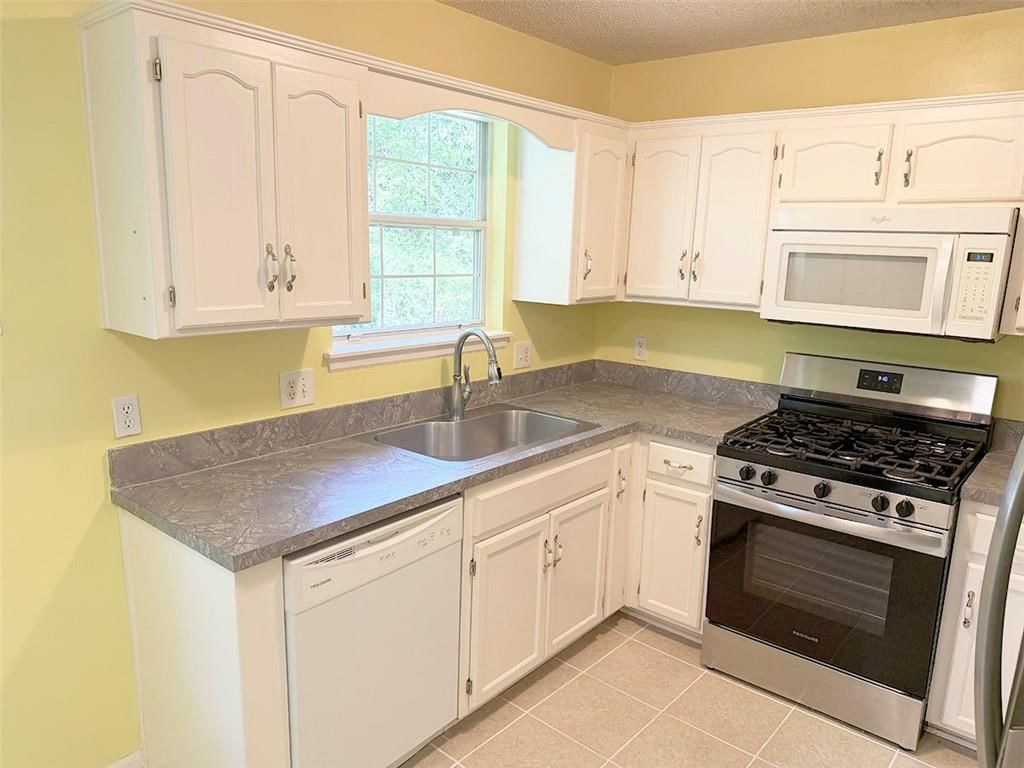 1024 E Gudgell Avenue — photo 11