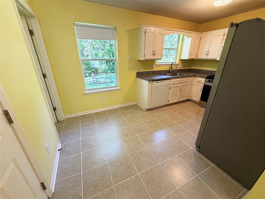 1024 E Gudgell Avenue — photo 16
