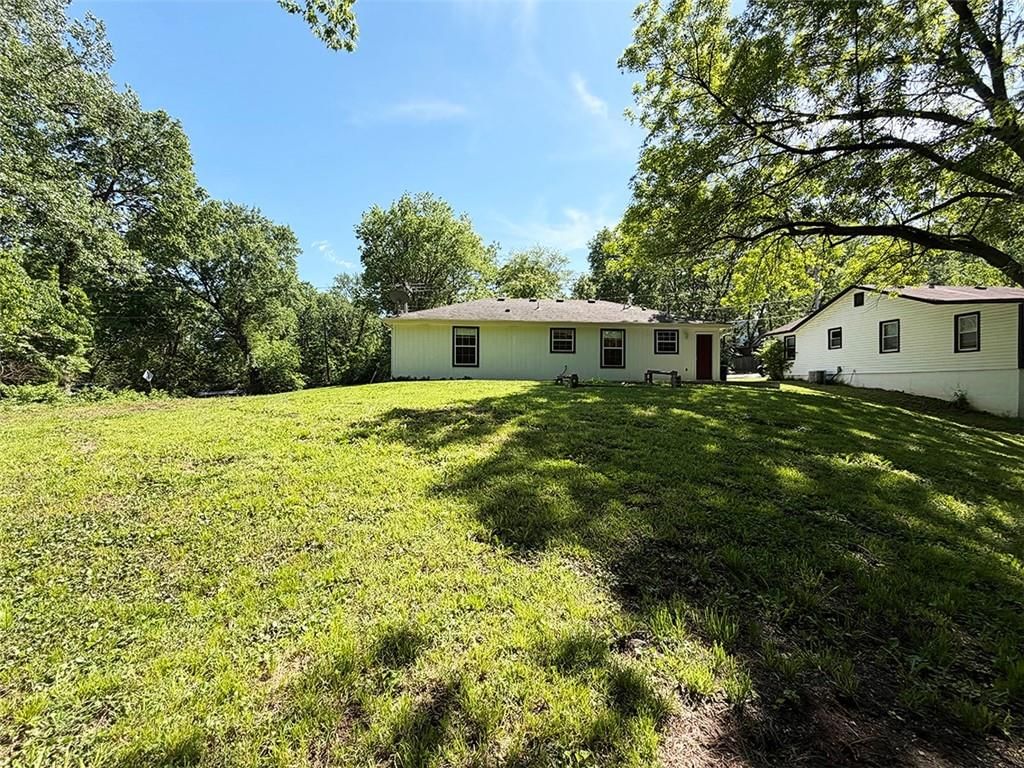 1024 E Gudgell Avenue — photo 50