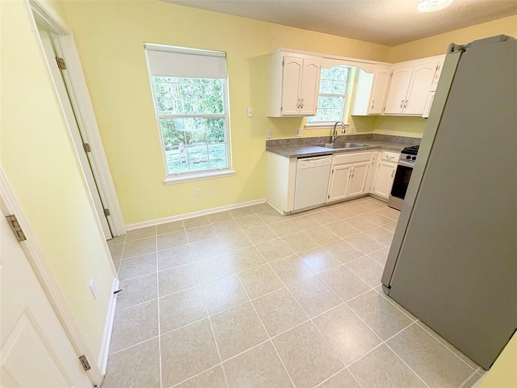 1024 E Gudgell Avenue — photo 82