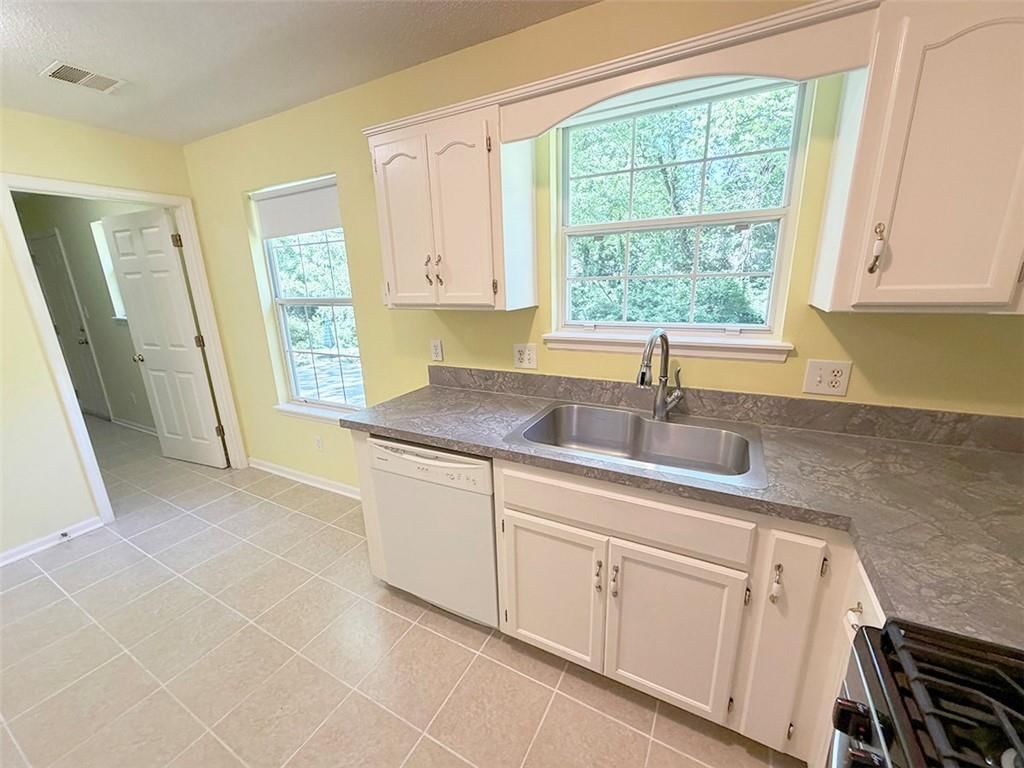 1024 E Gudgell Avenue — photo 84