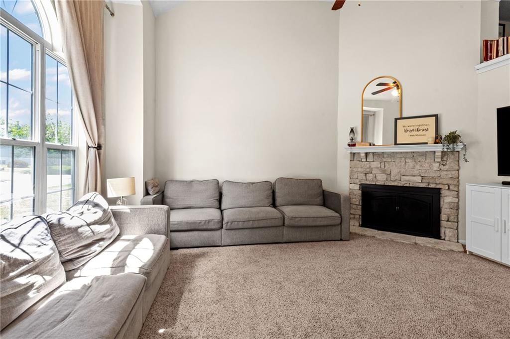731 River Drive — photo 3