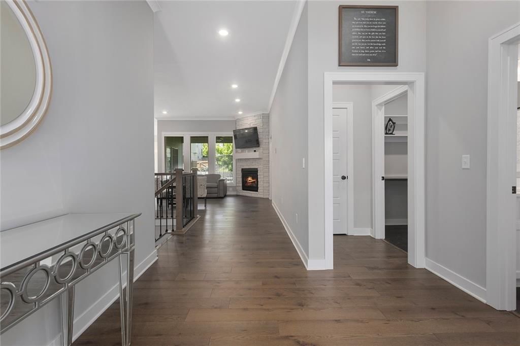 141 SE Griffin Street — photo 3