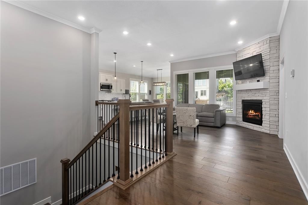 141 SE Griffin Street — photo 4