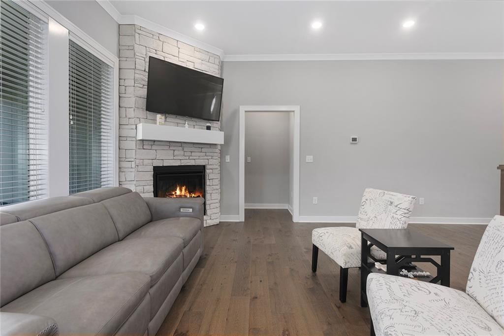 141 SE Griffin Street — photo 5