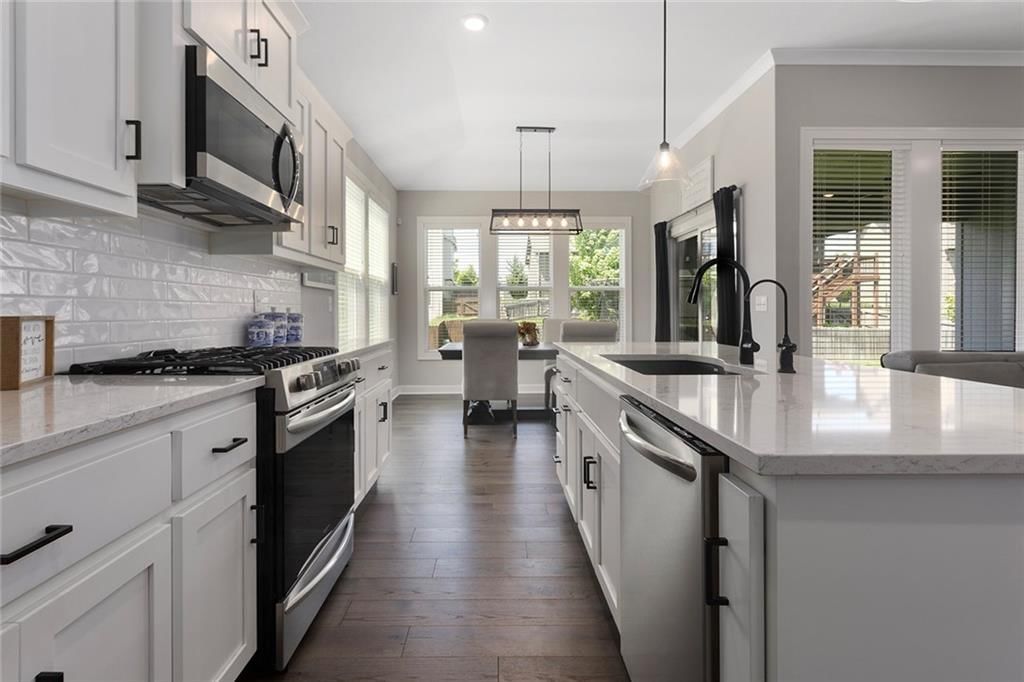 141 SE Griffin Street — photo 8