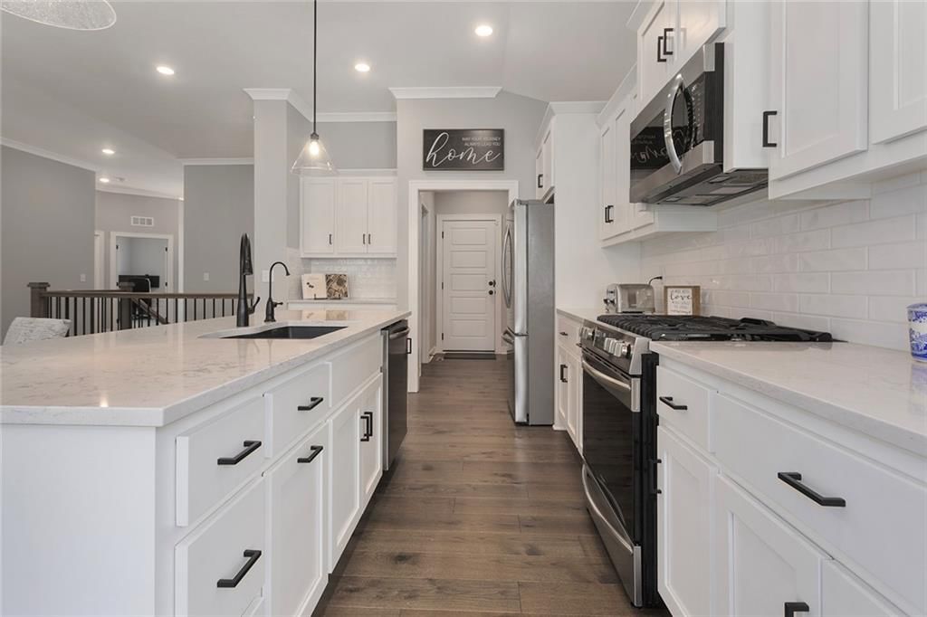 141 SE Griffin Street — photo 10