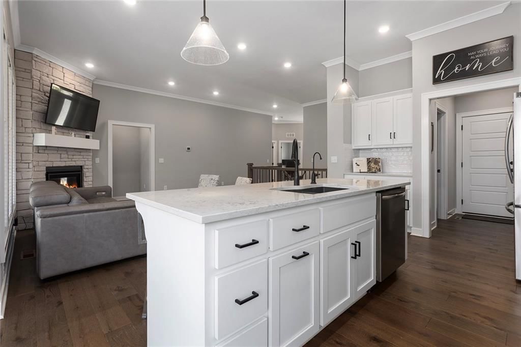 141 SE Griffin Street — photo 12