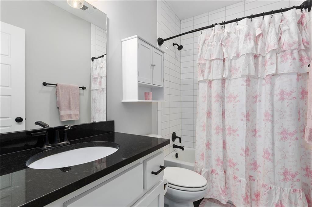 141 SE Griffin Street — photo 26