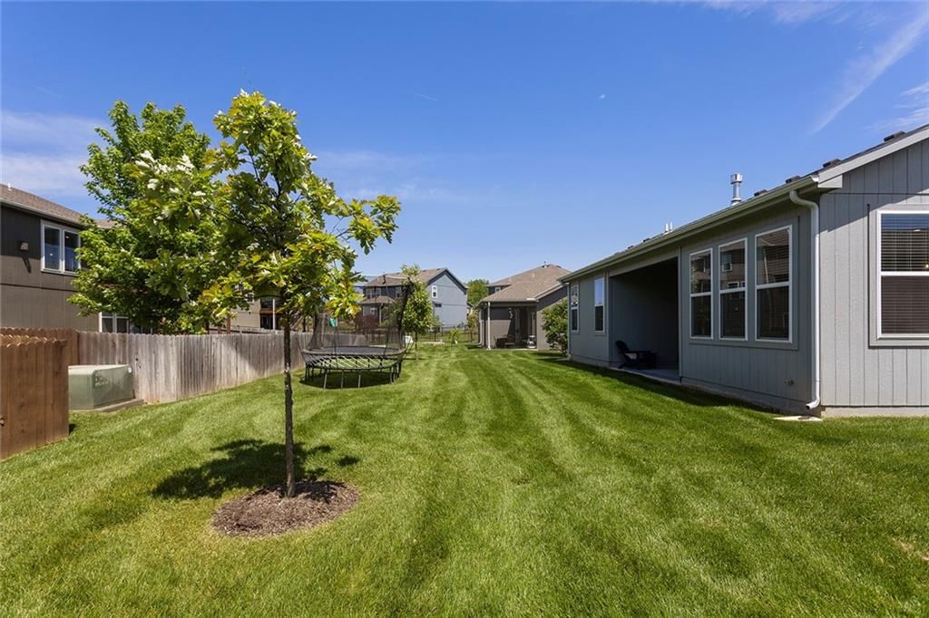 141 SE Griffin Street — photo 31