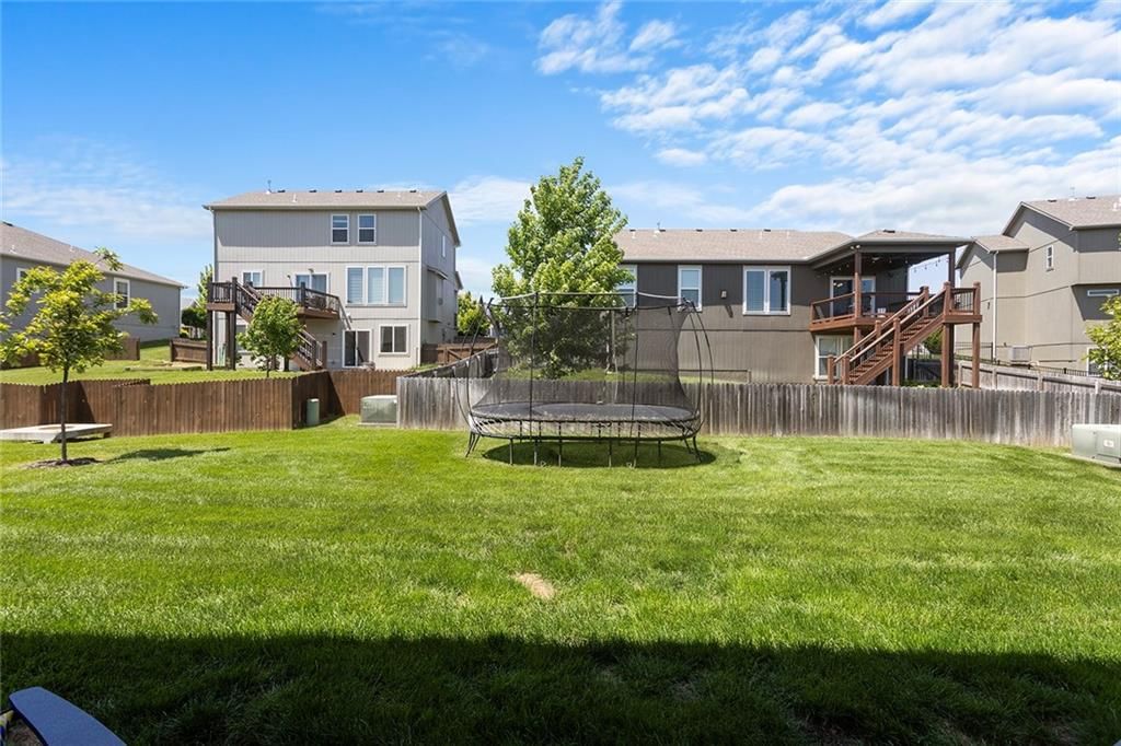 141 SE Griffin Street — photo 34