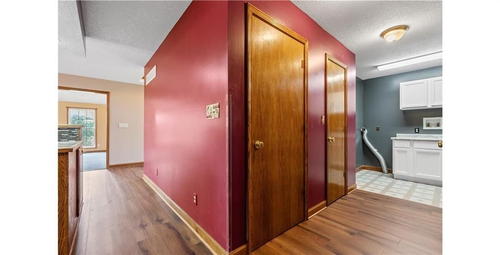 8747 Southpoint Drive — photo 17