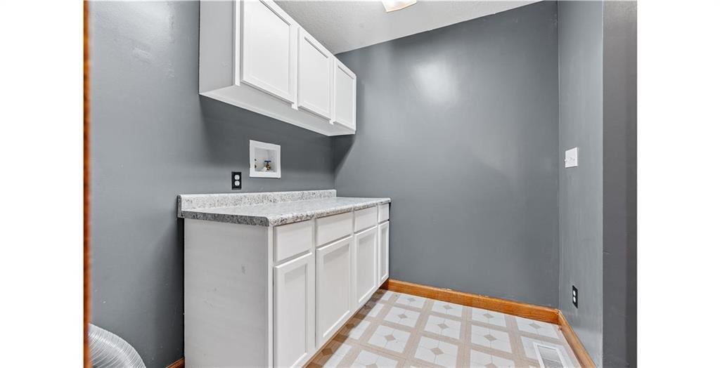 8747 Southpoint Drive — photo 19