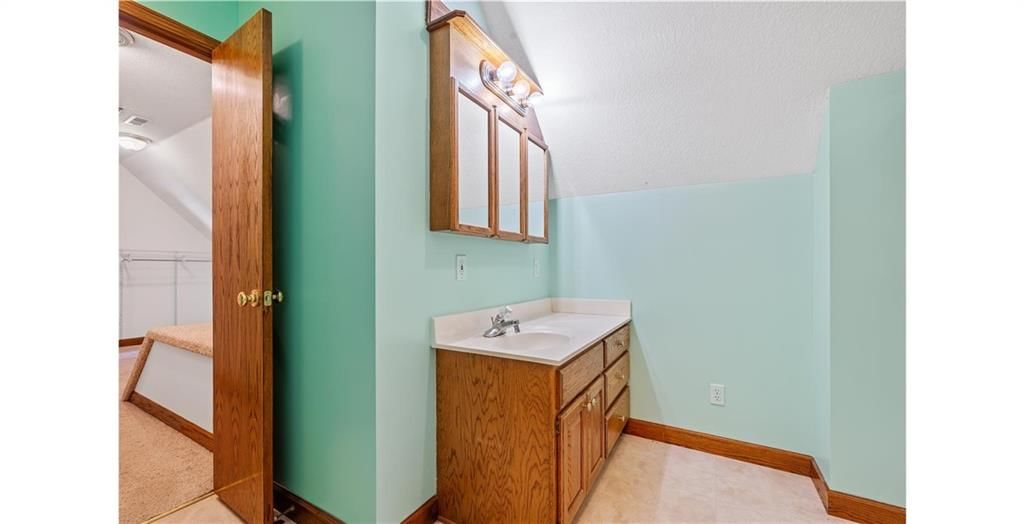8747 Southpoint Drive — photo 22