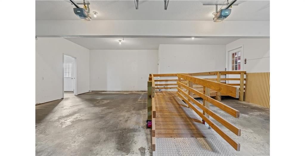 8747 Southpoint Drive — photo 32