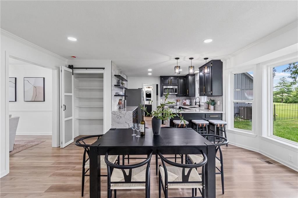 646 NE Saint Andrews Court — photo 11