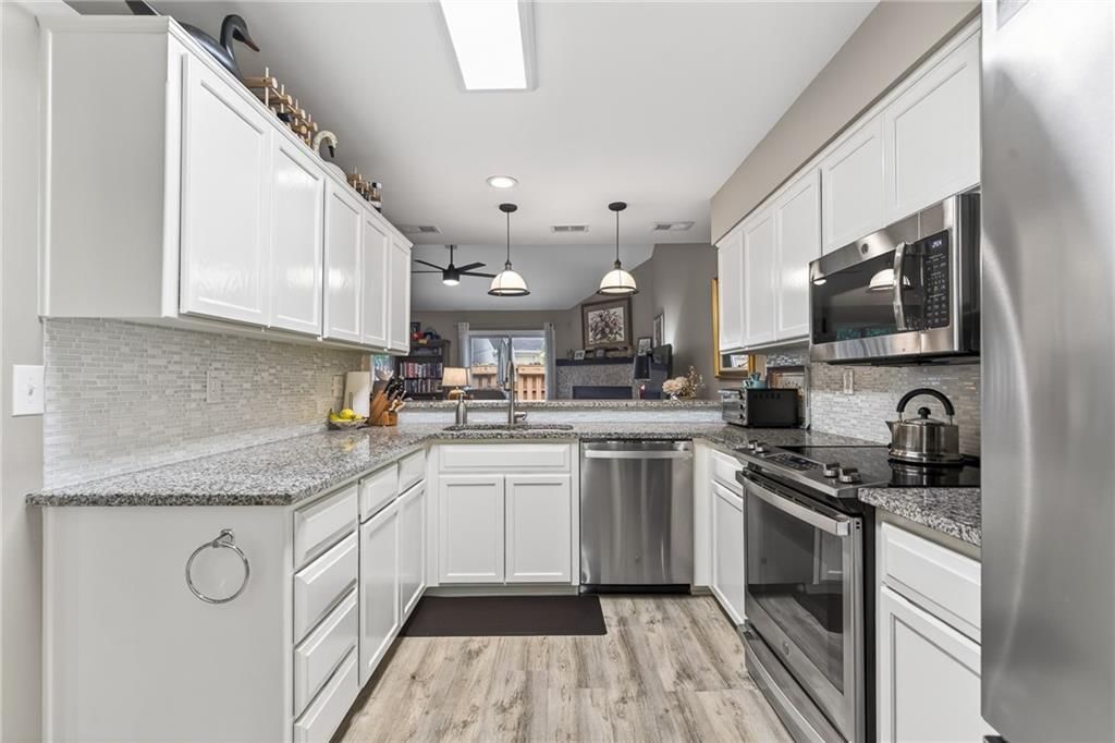 12429 Charlotte Street — photo 2