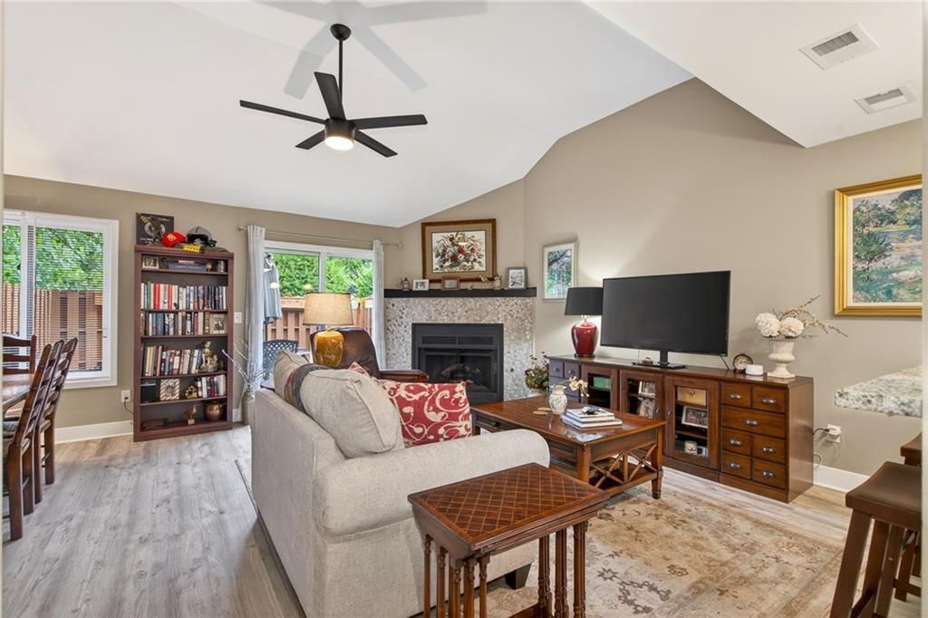 12429 Charlotte Street — photo 4