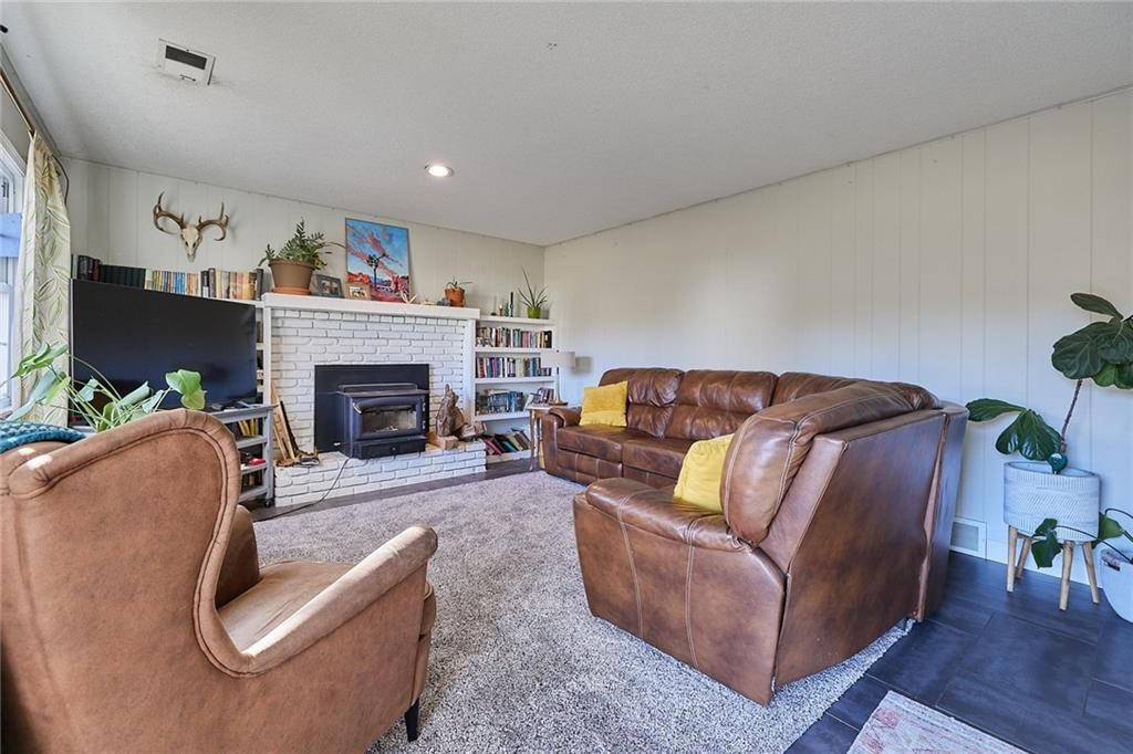 12719 CRYSTAL Avenue — photo 15