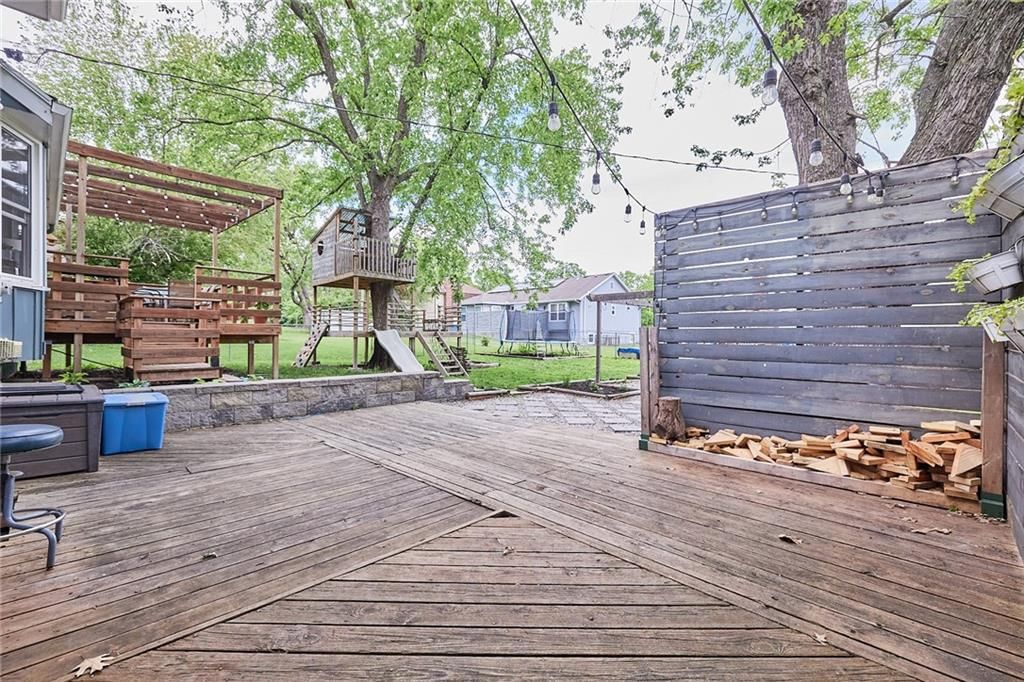 12719 CRYSTAL Avenue — photo 38