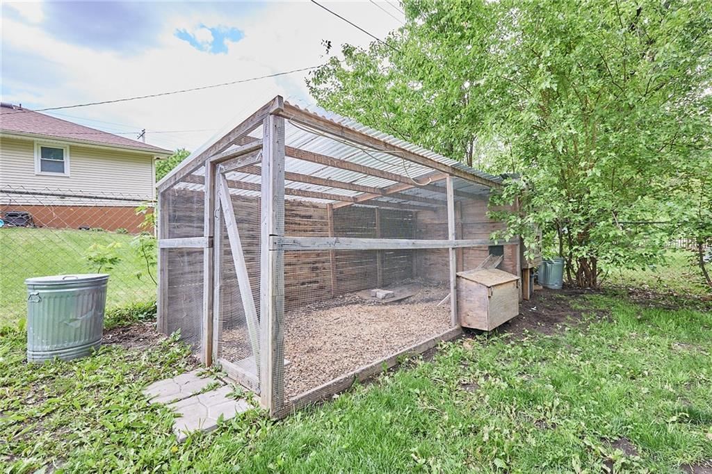 12719 CRYSTAL Avenue — photo 41