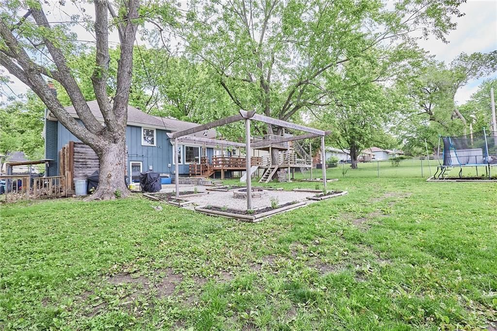 12719 CRYSTAL Avenue — photo 42