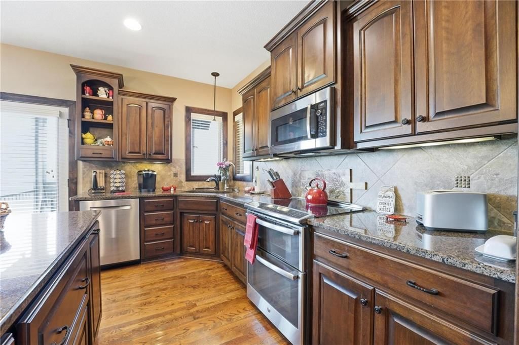 9308 N Bellview Avenue — photo 16