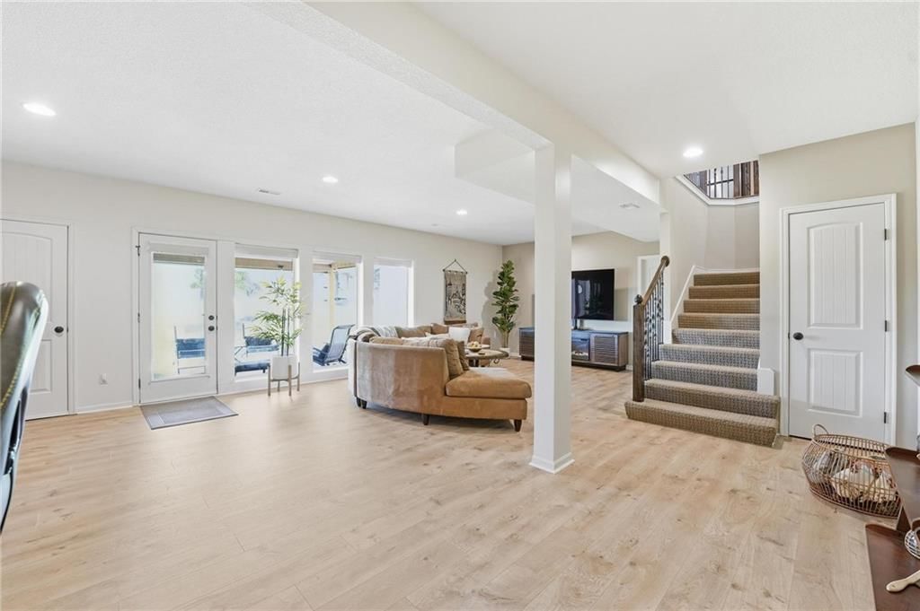 9308 N Bellview Avenue — photo 32