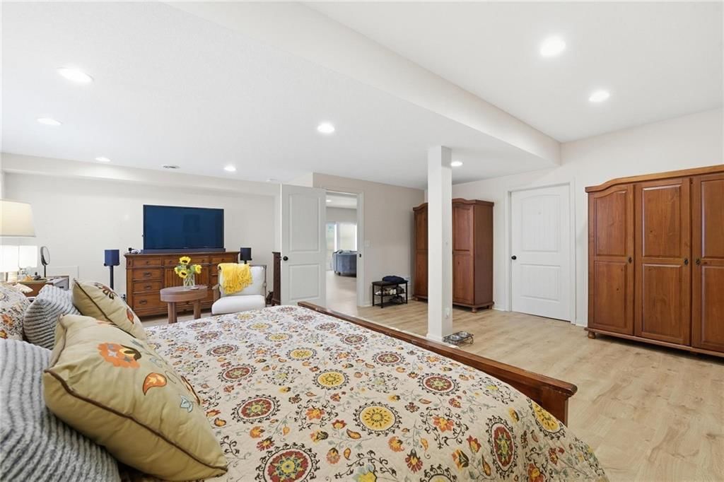 9308 N Bellview Avenue — photo 36