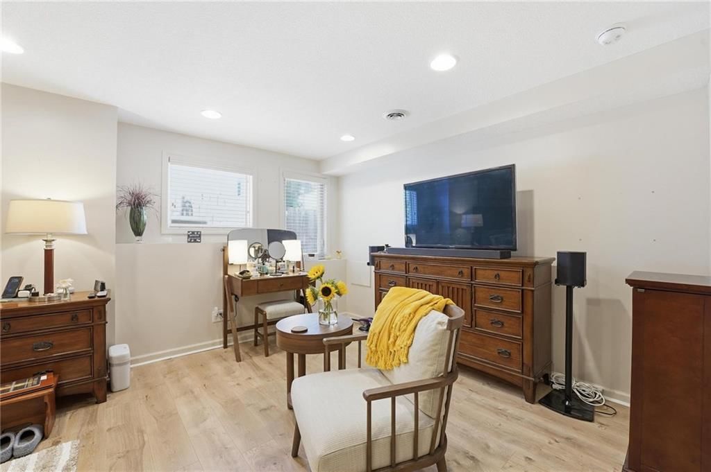 9308 N Bellview Avenue — photo 37