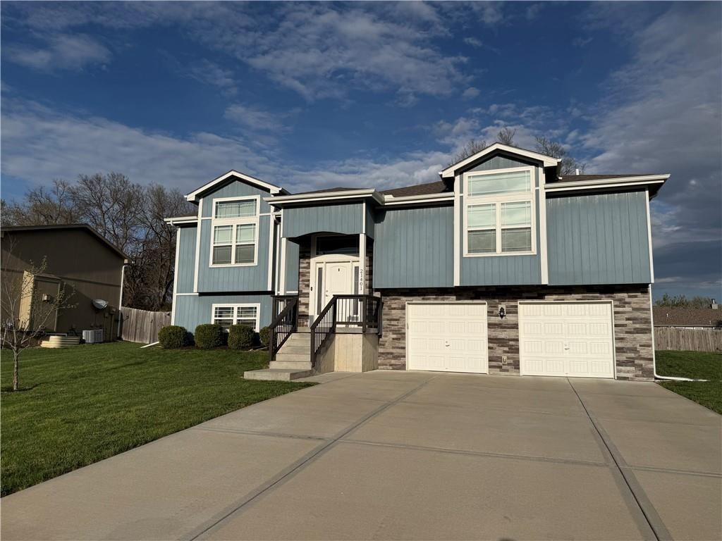 21401 Noble Street — photo 2