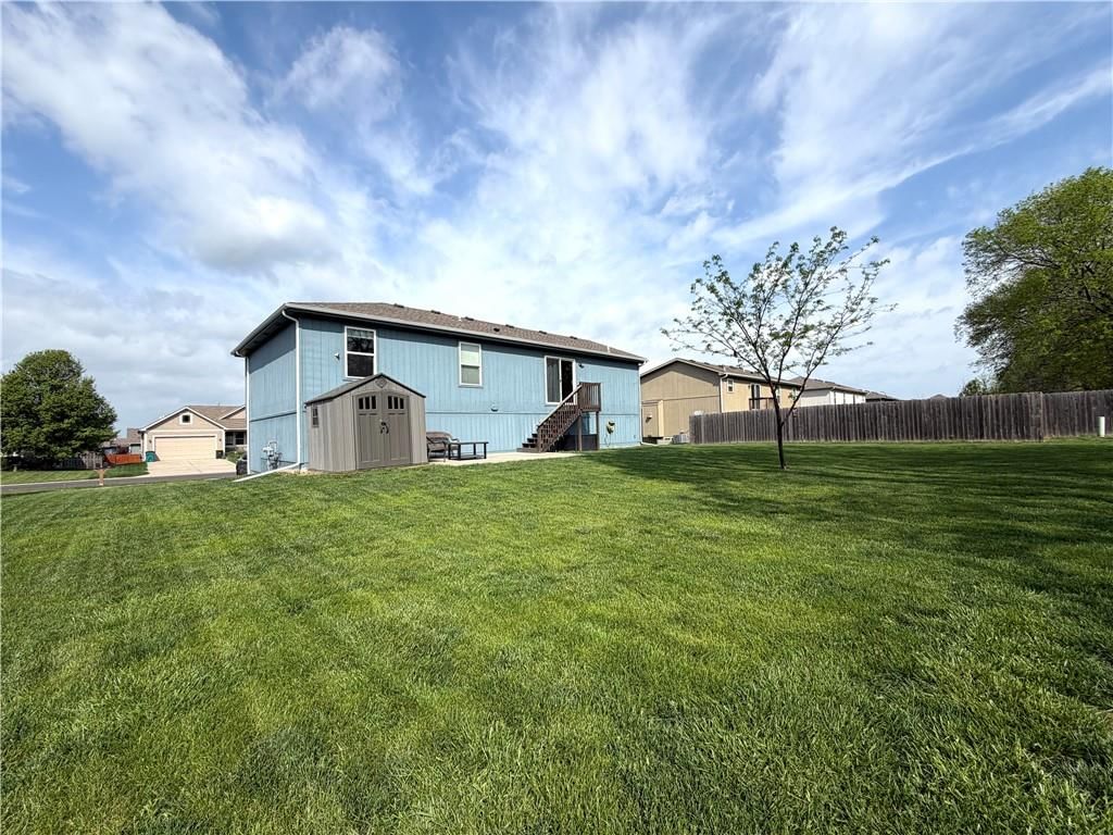 21401 Noble Street — photo 5