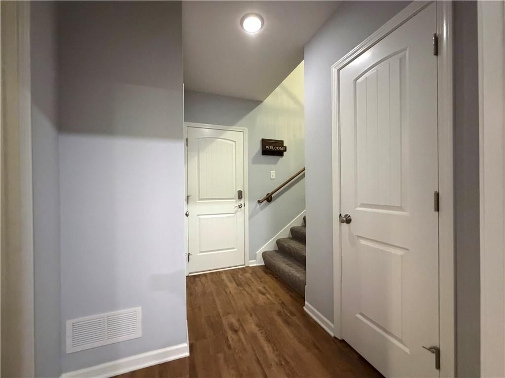 21401 Noble Street — photo 24