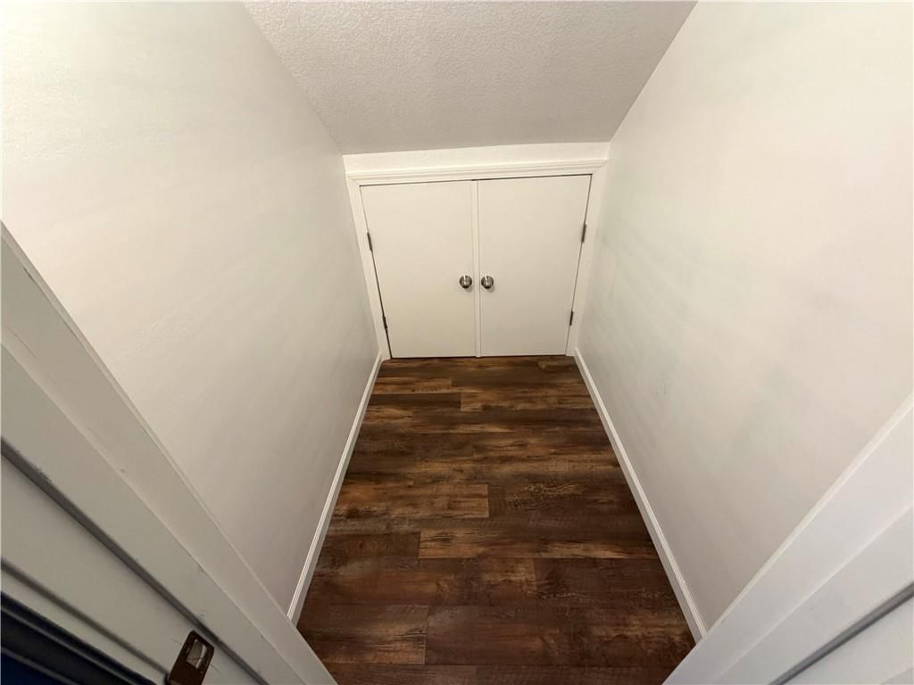 21401 Noble Street — photo 27