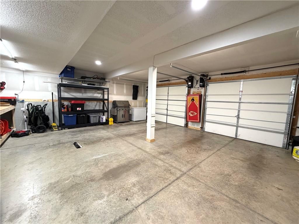 21401 Noble Street — photo 31