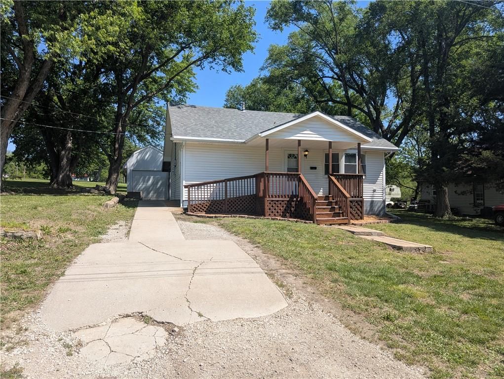 534 W 11th Street — photo 3