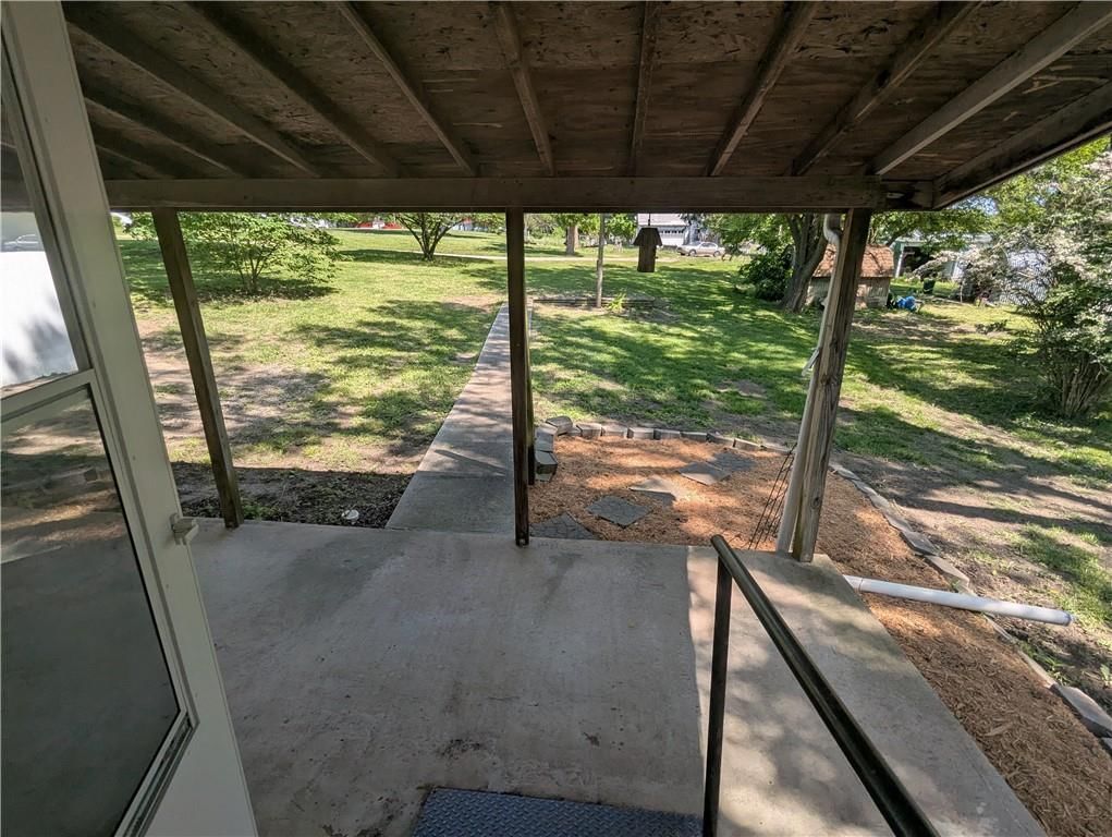 534 W 11th Street — photo 19