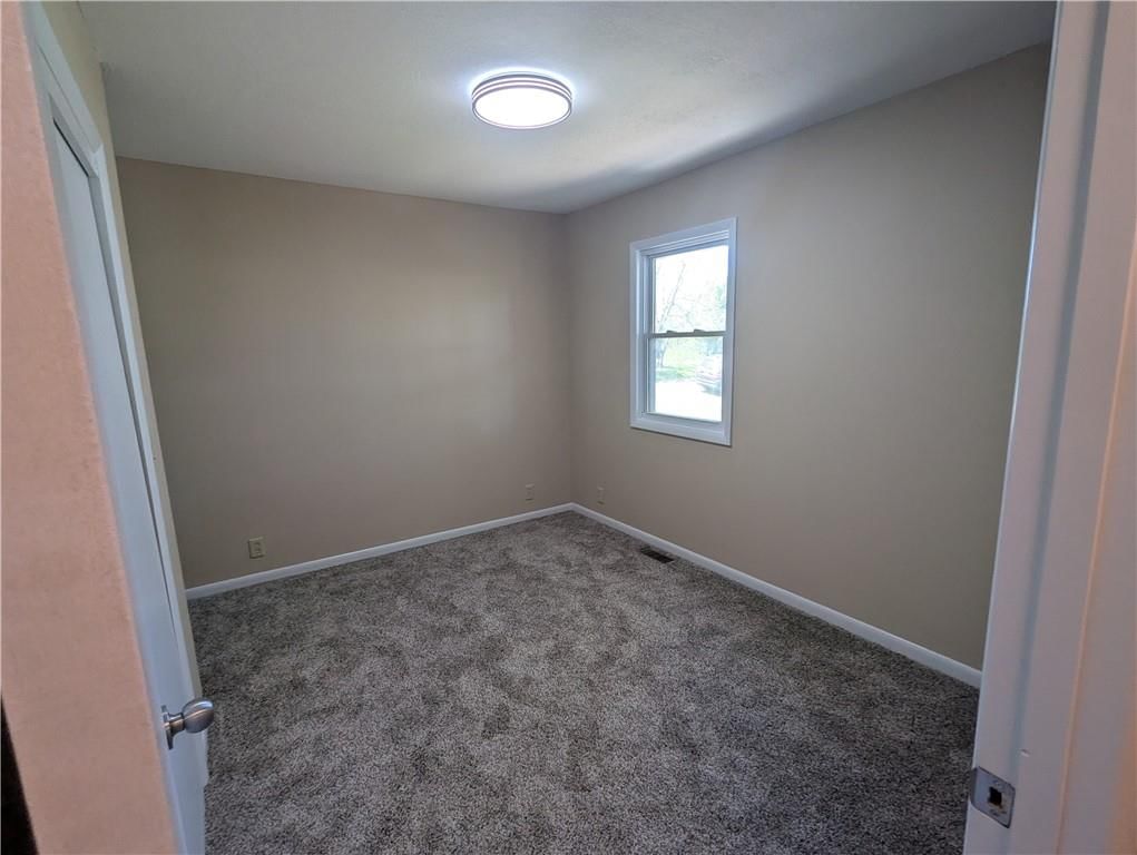 534 W 11th Street — photo 26