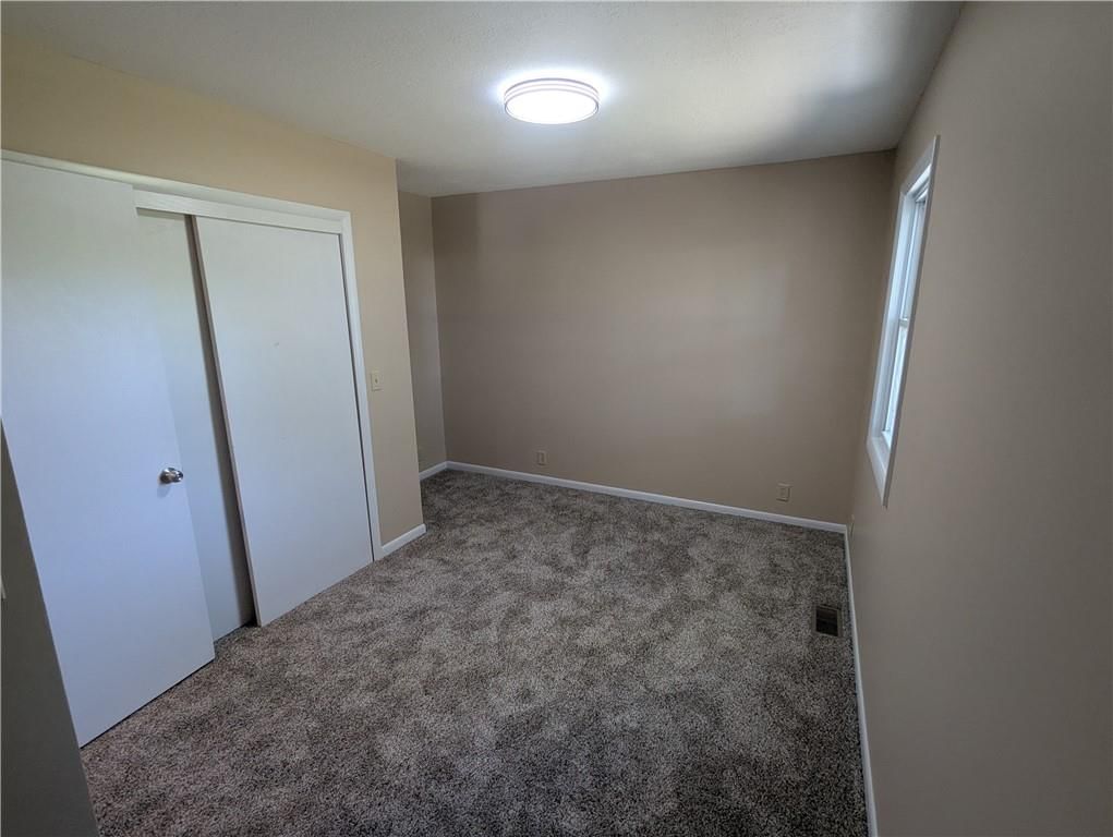 534 W 11th Street — photo 27