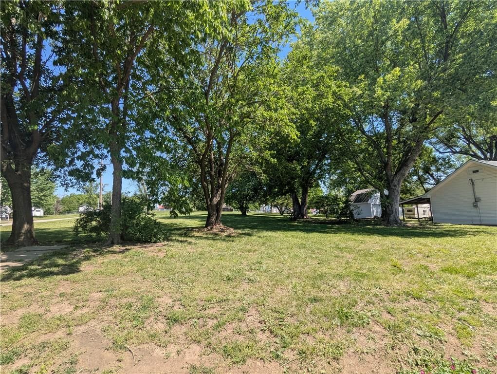 534 W 11th Street — photo 30