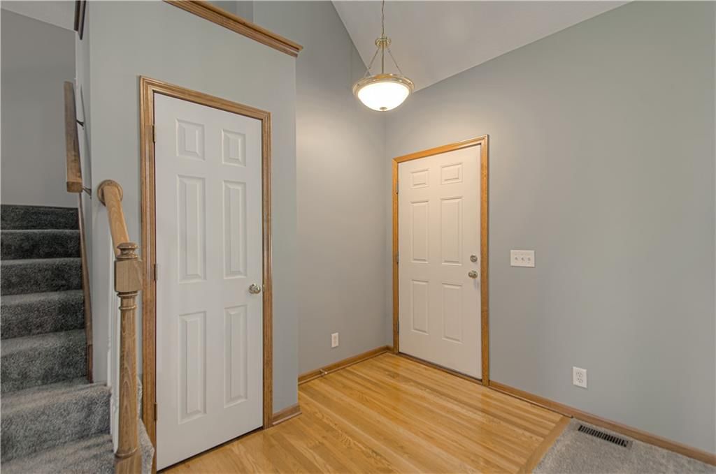 10023 N Willow Avenue — photo 3