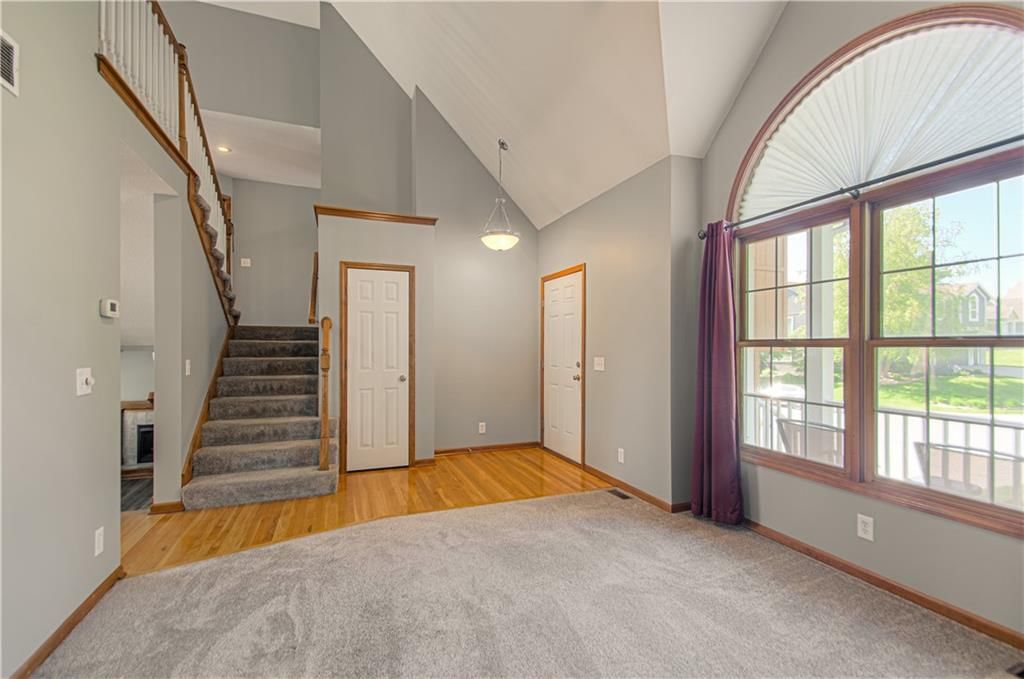 10023 N Willow Avenue — photo 6