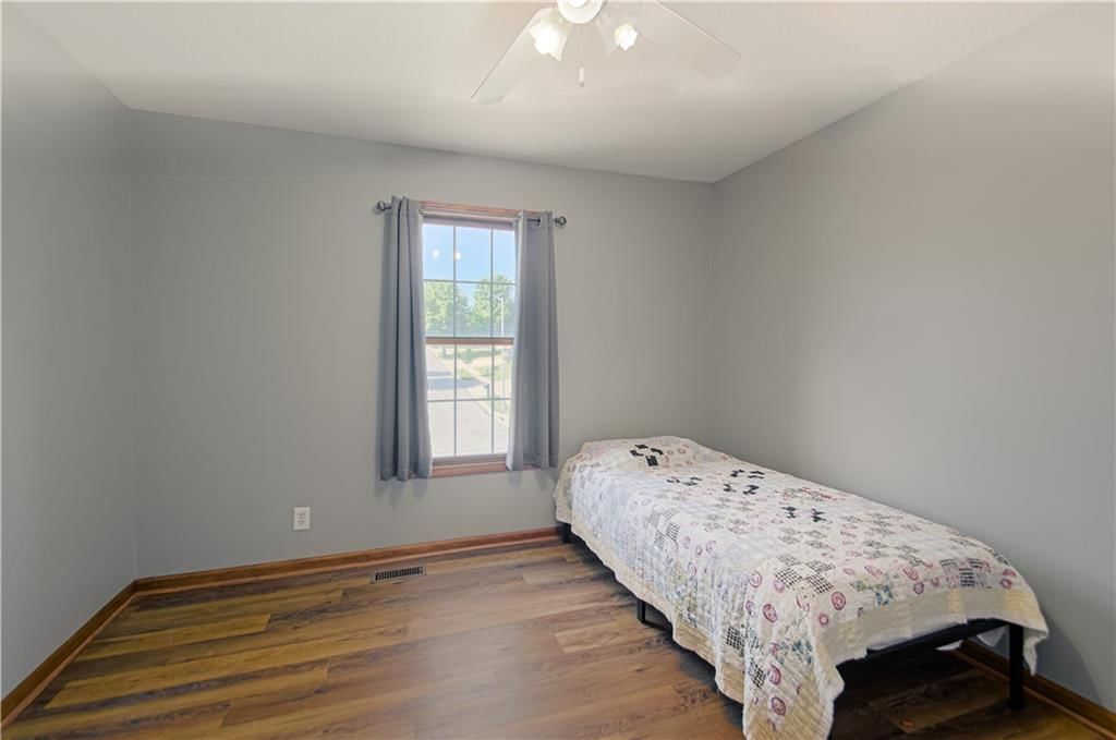 10023 N Willow Avenue — photo 24