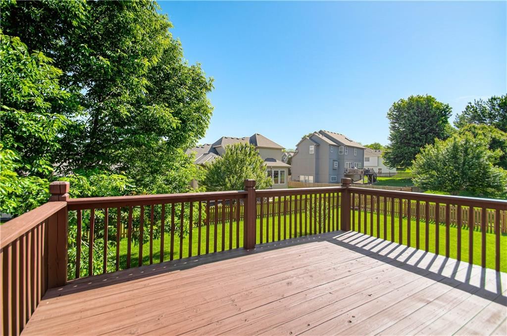 10023 N Willow Avenue — photo 34