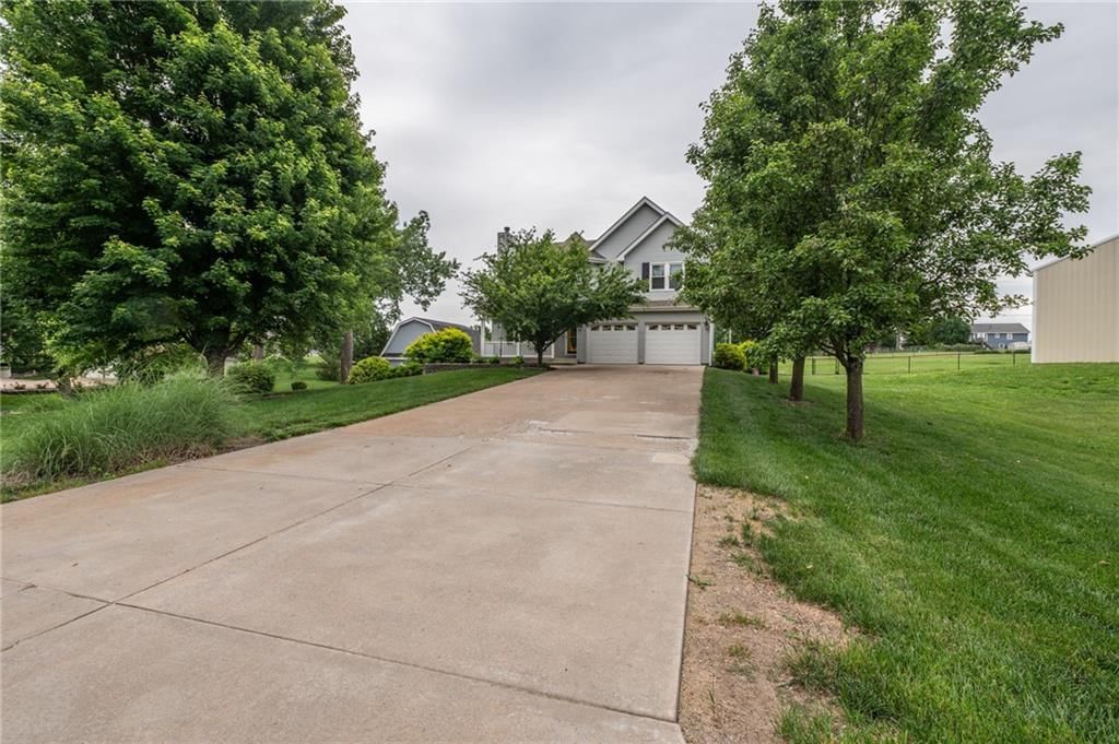 15143 Briarwood Drive — photo 2